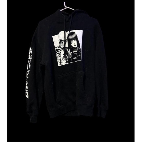 Grunge Sweater - Picture 3 of 3